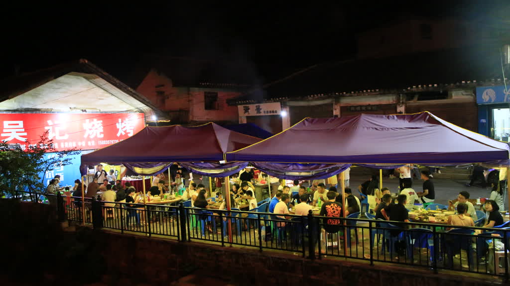 古蔺县2025年第十四届黄荆老林英雄会启幕 文旅融合绘就“烟火”黄荆(图6)