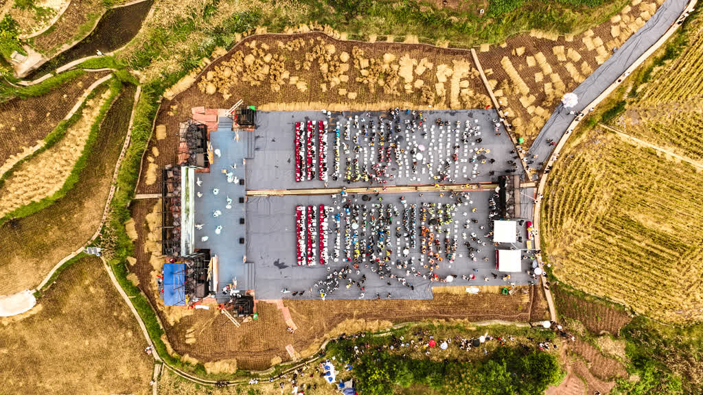 古蔺全县粮油产量预计突破40万吨 稻浪欢歌庆丰收(图2) 古蔺全县粮油产量预计突破40万吨 稻浪欢歌庆丰收(图2)