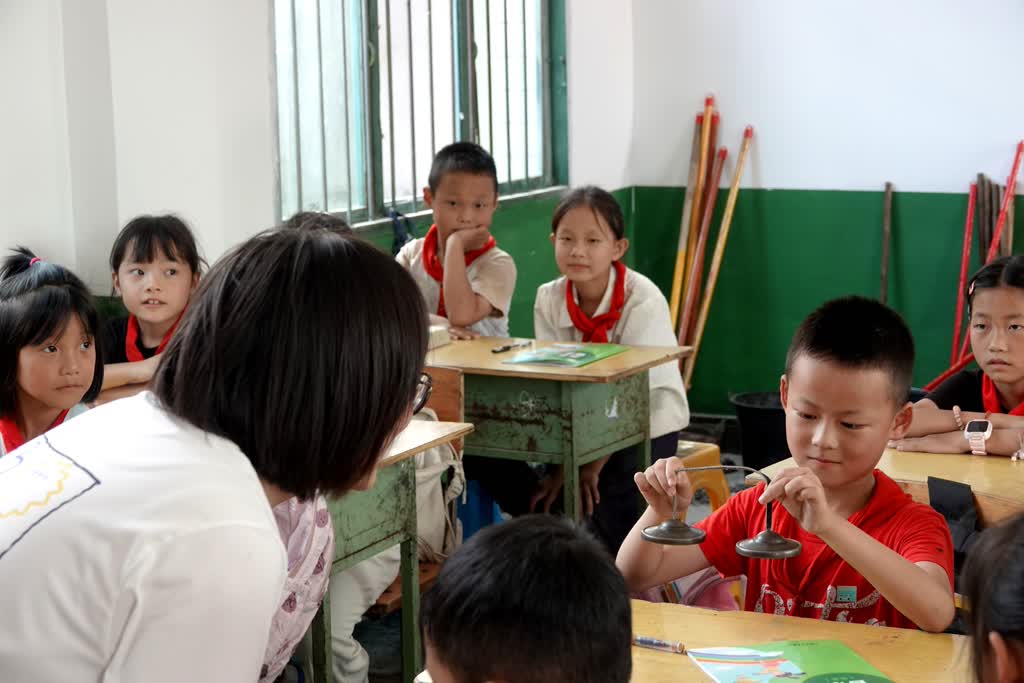 古蔺丹桂:大山里来了“新课堂”(图3) 古蔺丹桂:大山里来了“新课堂”(图3)