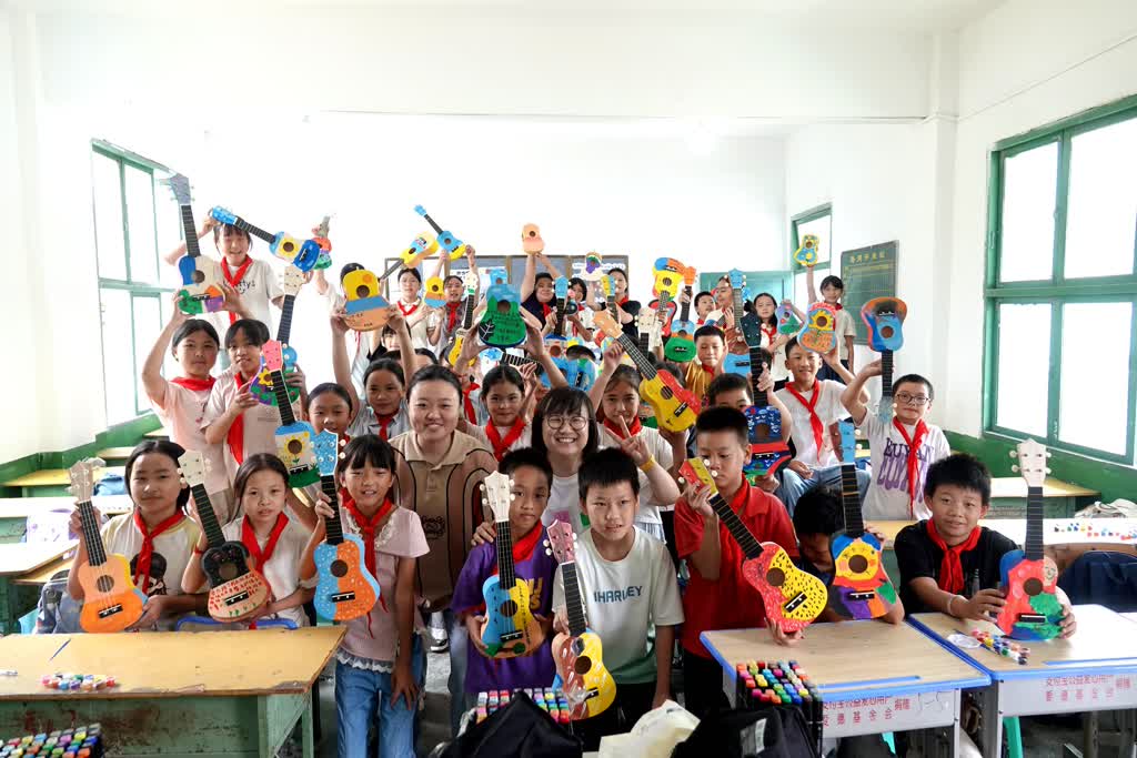 古蔺丹桂:大山里来了“新课堂”(图2) 古蔺丹桂:大山里来了“新课堂”(图2)