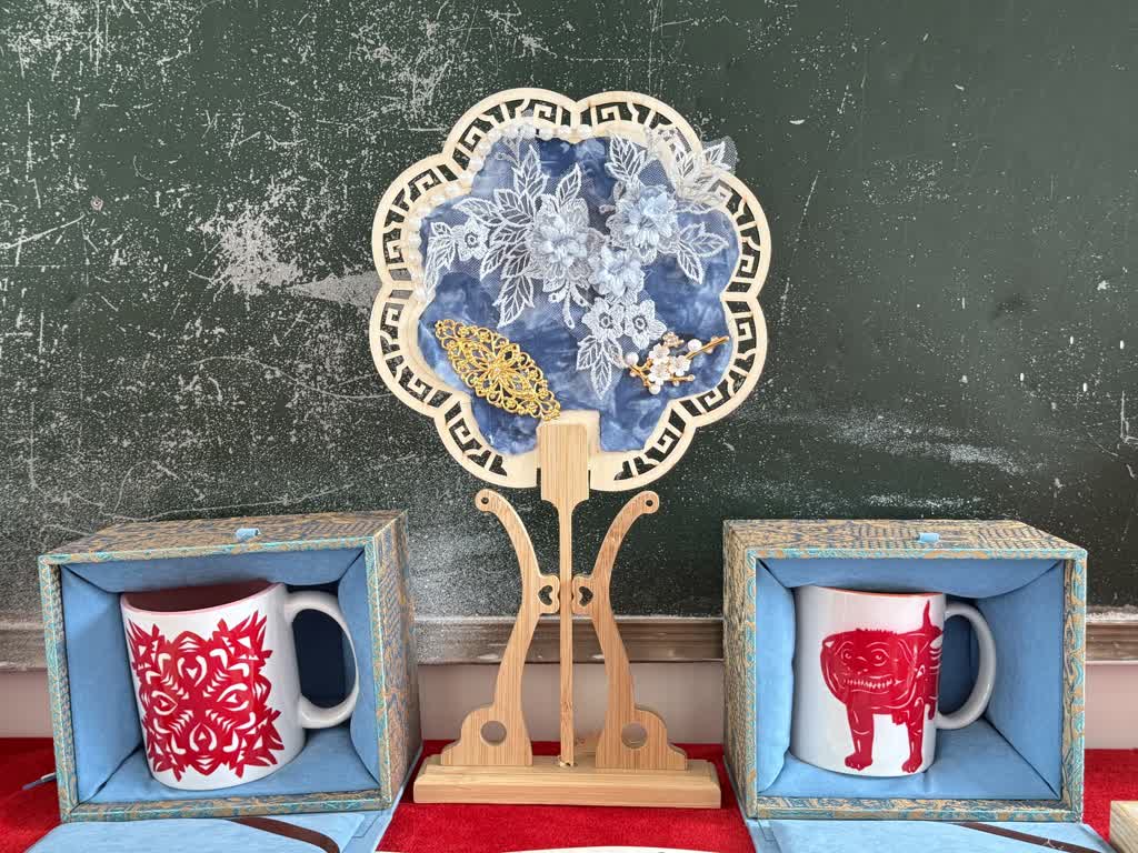 古蔺丹桂:大山里来了“新课堂”(图4) 古蔺丹桂:大山里来了“新课堂”(图4)