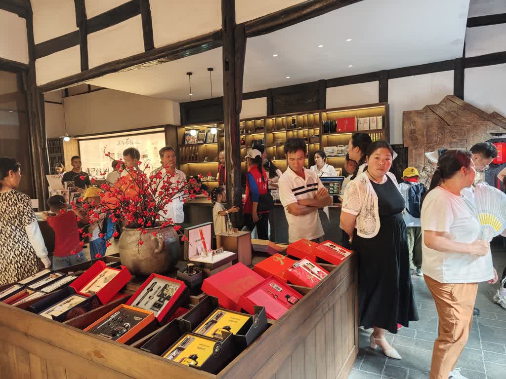 太平古镇“双节”吸金超500万元 红色IP“活”起来 文旅融合“火”出圈(图2)