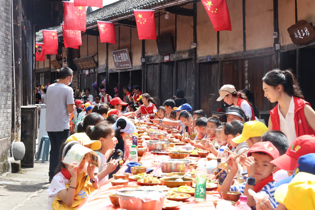 太平古镇“双节”吸金超500万元 红色IP“活”起来 文旅融合“火”出圈(图4)